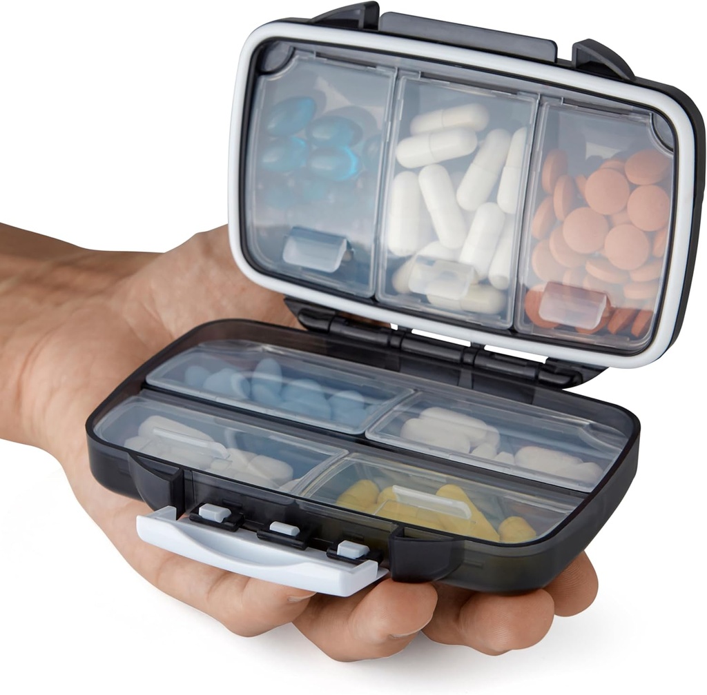 Potovalne tablete Organizator - Vlažen dokaz Prenos vitaminski imetnik s 7 predelki, Kompaktna dopolnila Primer za Purse Essential Medicine Kit fot Potovanja Pocket Lekarna z nalepkami, črna