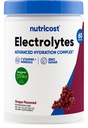 Nutricost Elektrolitski kompleks v prahu (60 strežnikov, grozdje) - Hidracija dodatek pijača Mešamo z vitamini in minerali